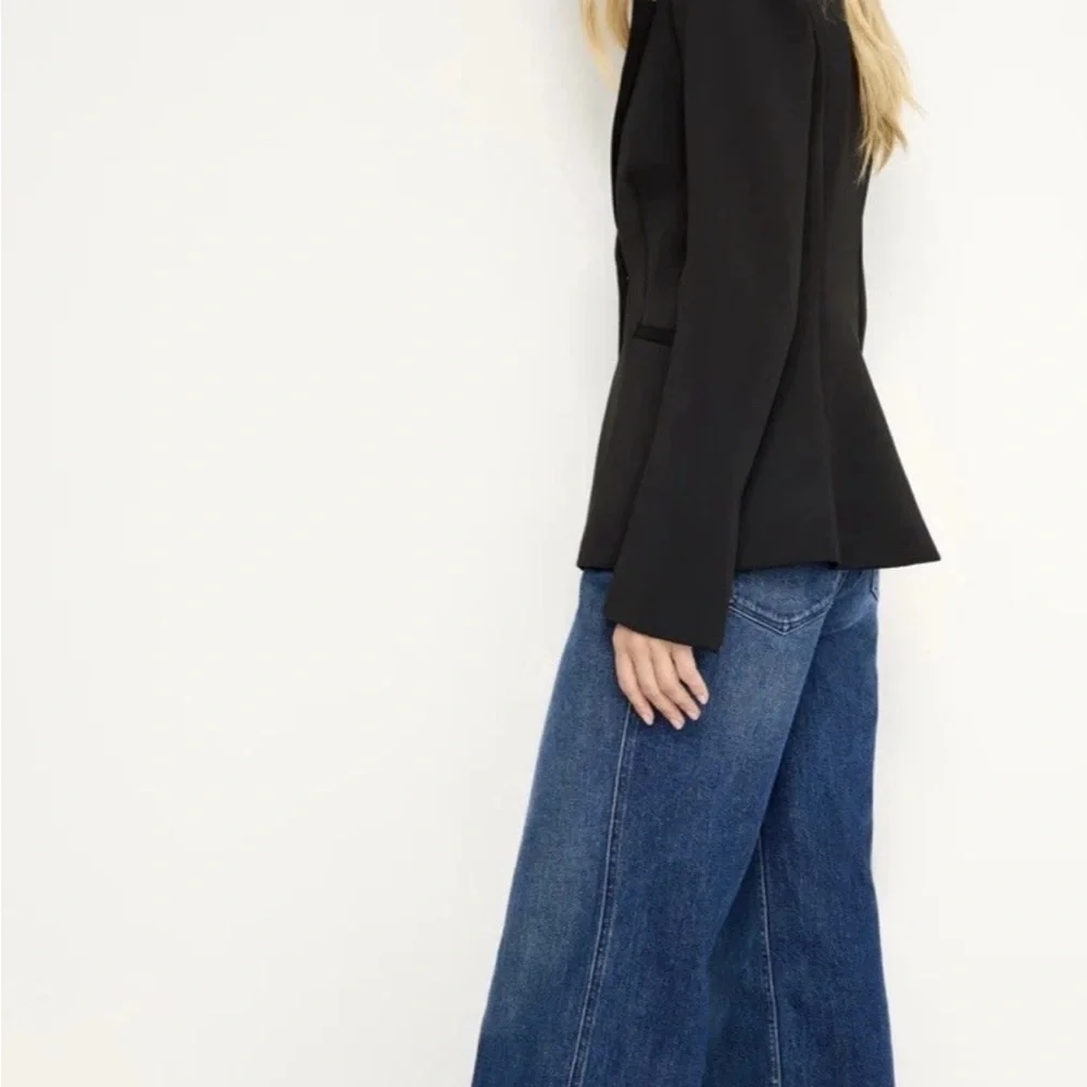 NWT Good American Women's 14
Good Skate High Rise Wide Leg
Jeans in BBBlue383 - Picture 13 of 15